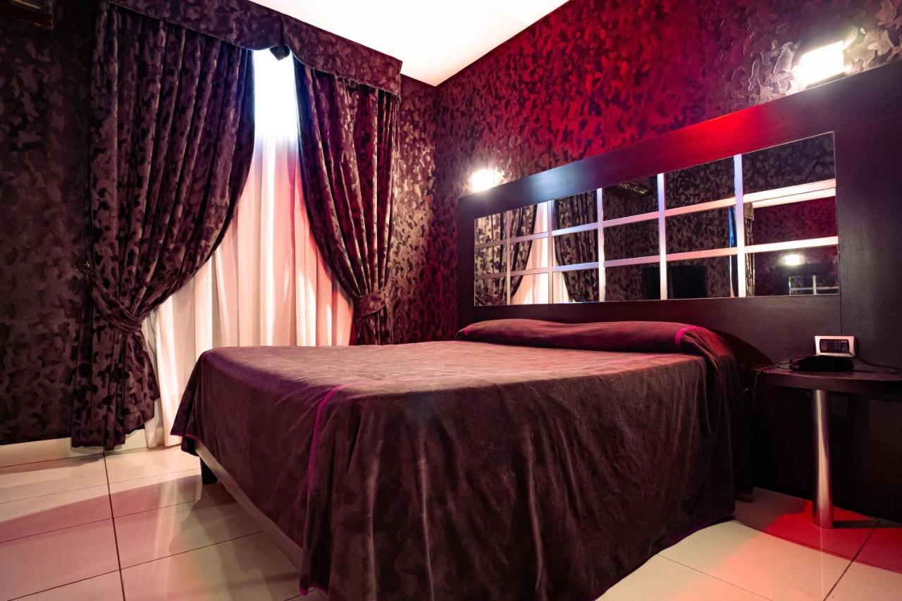 Marcantonio Hotel Джульяно-ін-Кампанія Екстер'єр фото